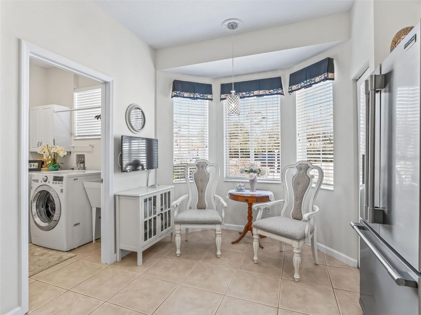 Fabulous Golf Course home with a GOLF CART GARAGE! Welcome to your new – image 20