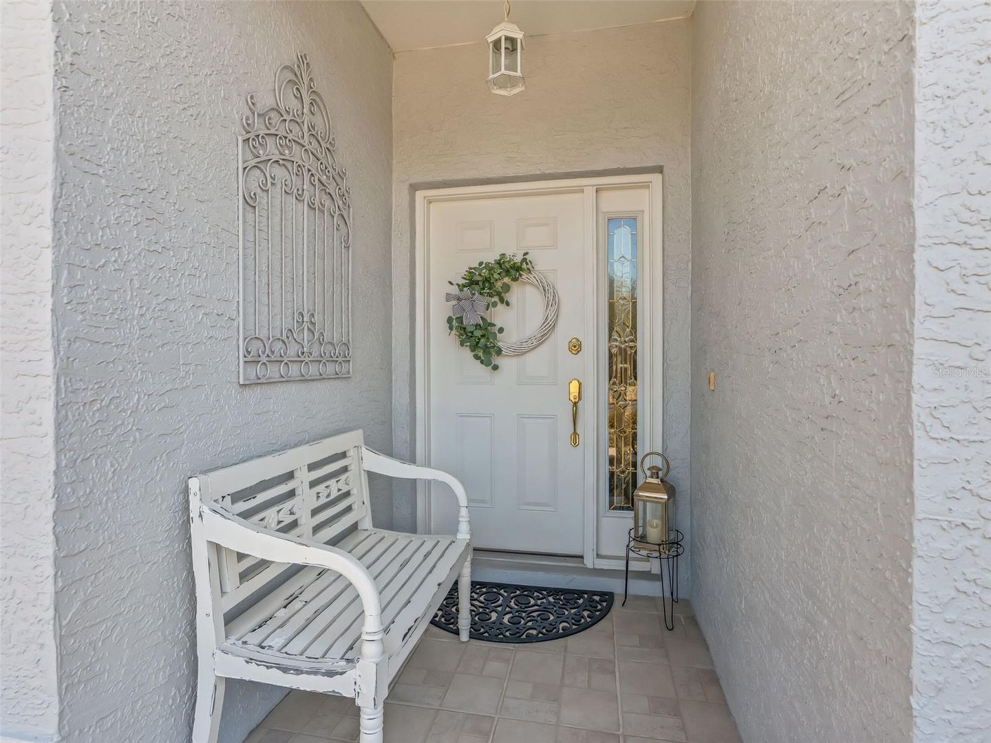 Fabulous Golf Course home with a GOLF CART GARAGE! Welcome to your new – image 6