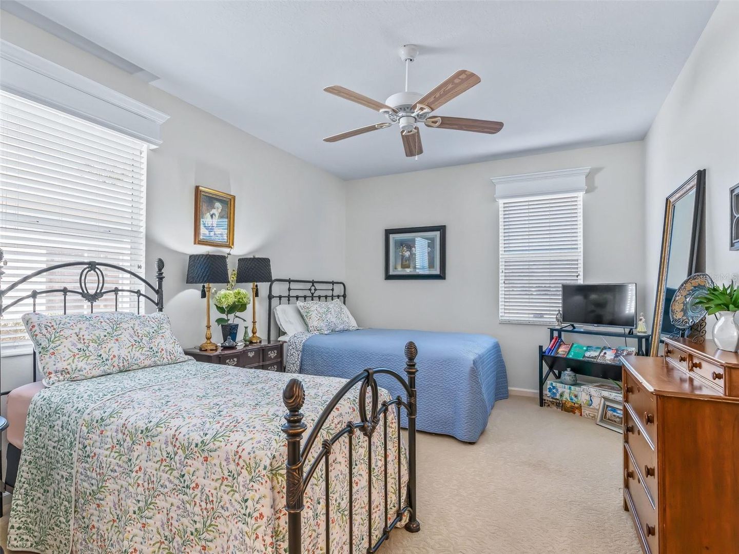 Fabulous Golf Course home with a GOLF CART GARAGE! Welcome to your new – image 22