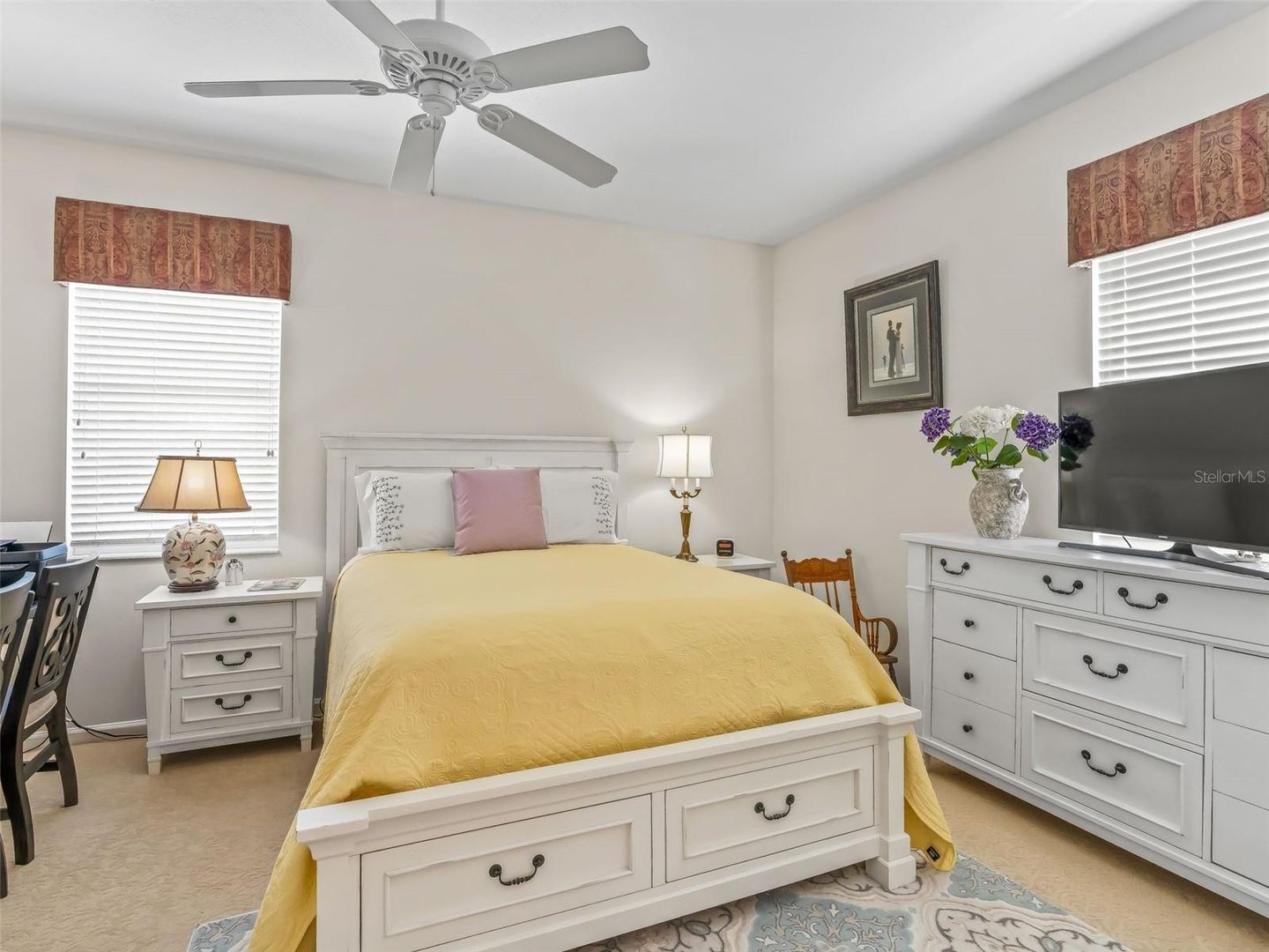 Fabulous Golf Course home with a GOLF CART GARAGE! Welcome to your new – image 28