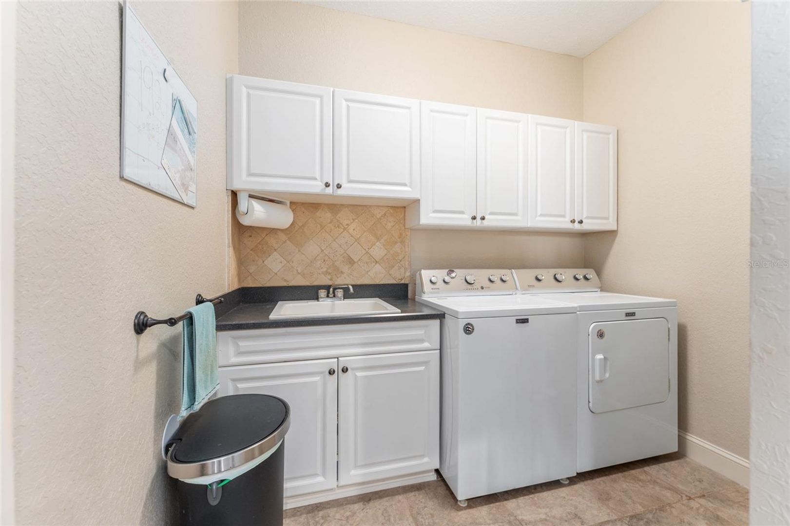 Ocala, Florida, 34480, United States, 4 Bedrooms Bedrooms, ,2 BathroomsBathrooms,Residential,For Sale,2043292