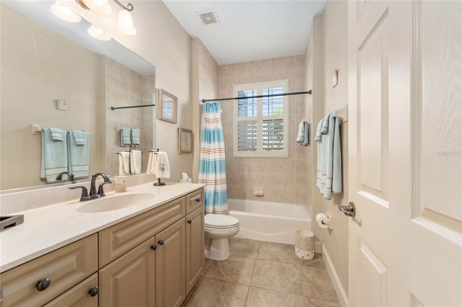 Ocala, Florida, 34480, United States, 4 Bedrooms Bedrooms, ,2 BathroomsBathrooms,Residential,For Sale,2043292