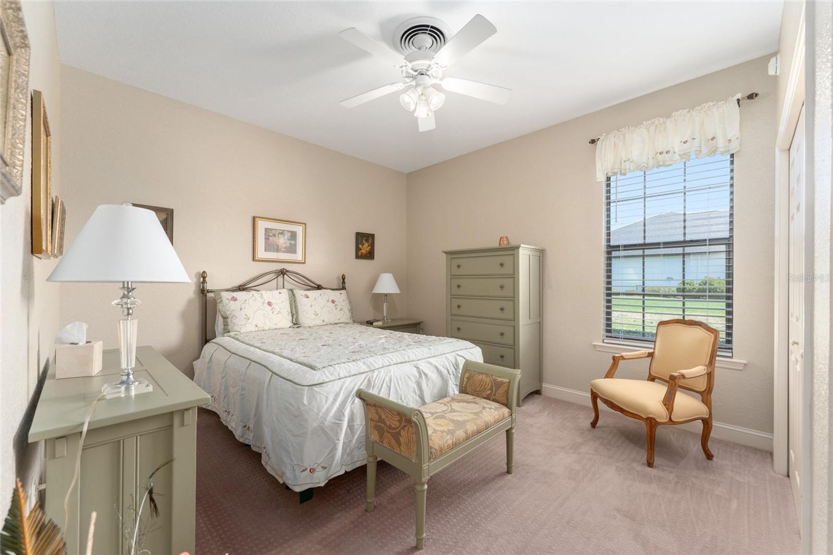 Ocala, Florida, 34480, United States, 4 Bedrooms Bedrooms, ,2 BathroomsBathrooms,Residential,For Sale,2043292