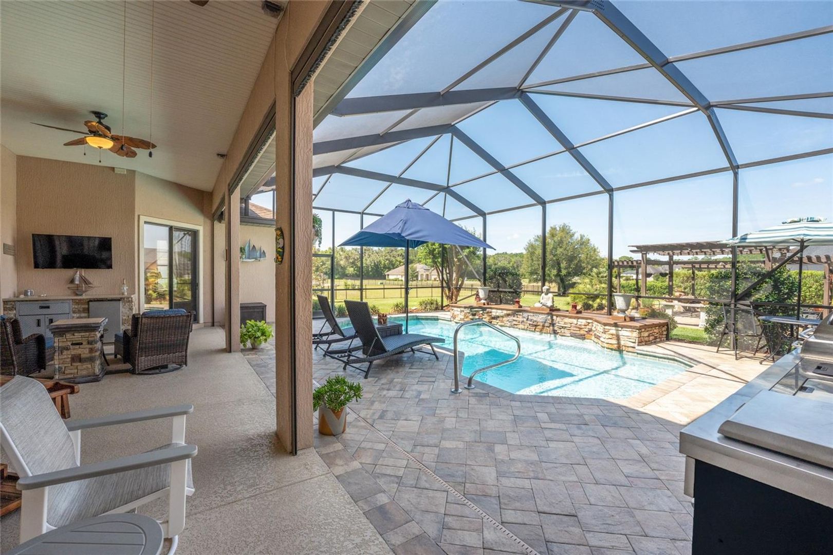 Ocala, Florida, 34480, United States, 4 Bedrooms Bedrooms, ,2 BathroomsBathrooms,Residential,For Sale,2043292